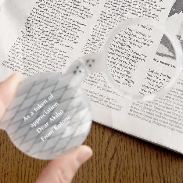 【名入れ】字が小さすぎて良く見えない！を解消してくれるペンダントルーペ ホワイト