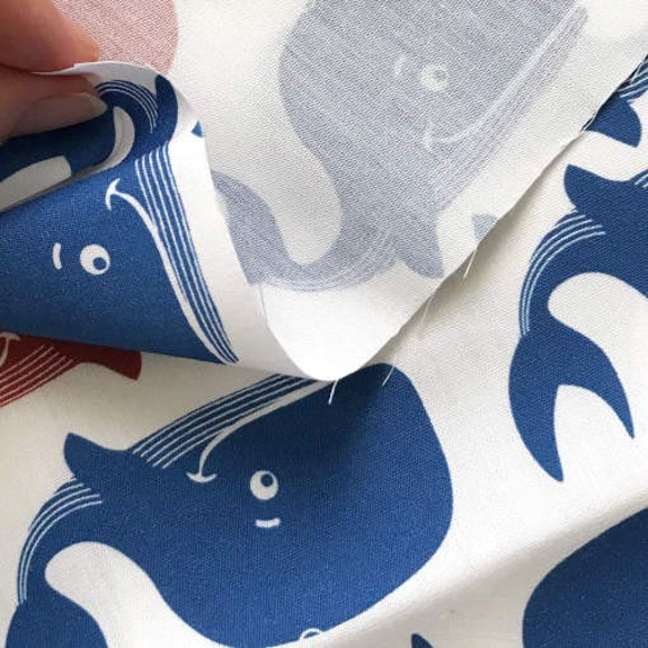 ドイツLS社 オーガニックコットン生地【20cm単位切り売り】クジラの行進 ◎海 魚 鯨 マリン 夏 5枚目の画像