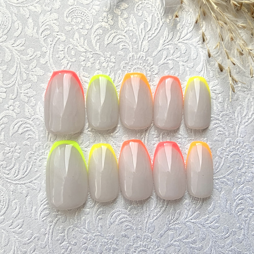 SALE ネイルチップ 蓄光ネオン フレンチネイルチップ ネイル