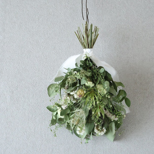 爽やかグリーンのサマースワッグ ドライフラワー I Bee...flower&green  