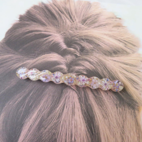 バレッタ　レジン　7.2cm長方形　かすみ草 大人可愛いプリンセスカラー かすみ草のヘアクリップ バレッタ レジン ヘアアレンジ ベージュ