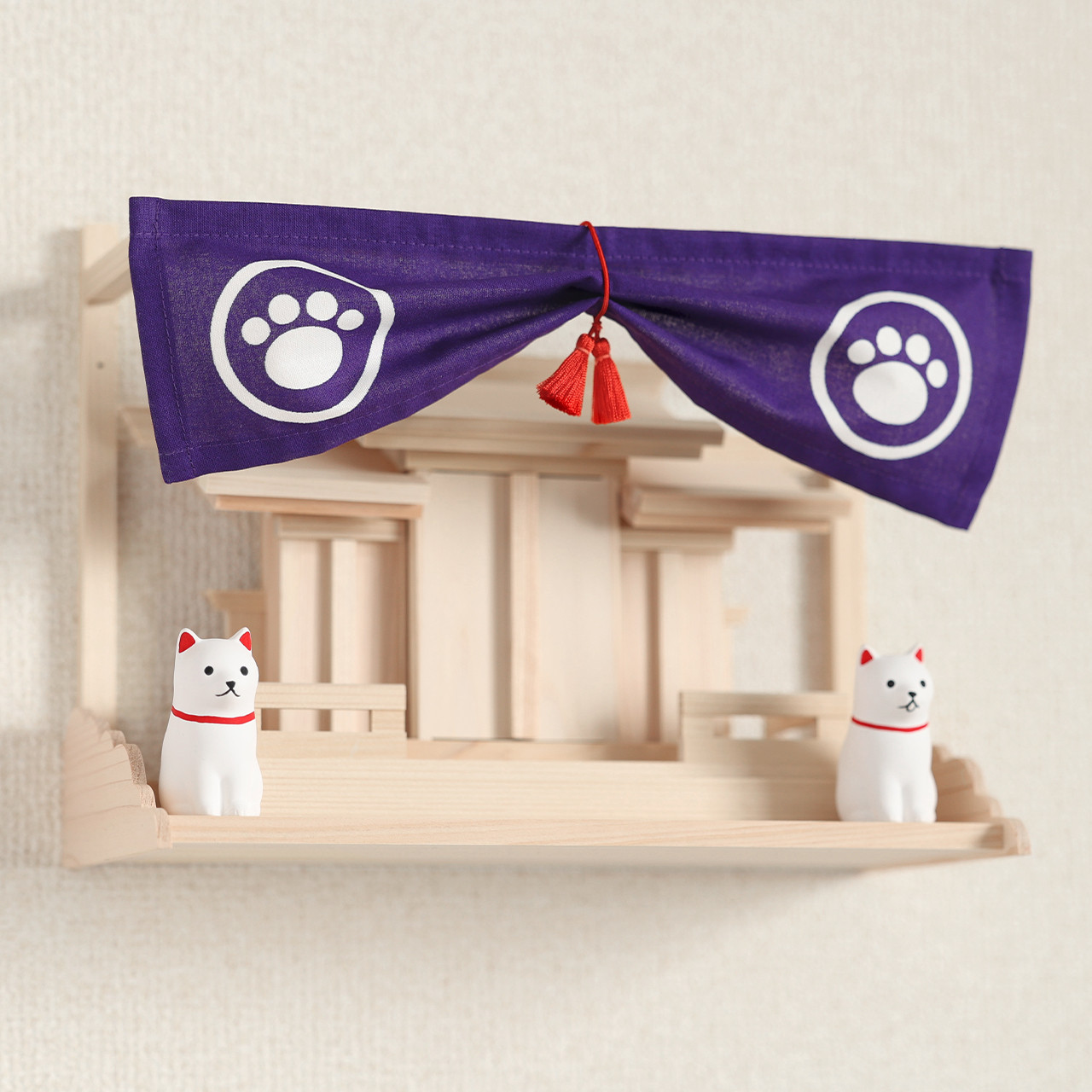 お守り三社 神幕 足跡紋 こま犬 棚板付き / お守り飾り 小さな神棚 国産ひのき使用 お守り入れ モダン神棚 狛犬 gergana.siteforgestudio.com