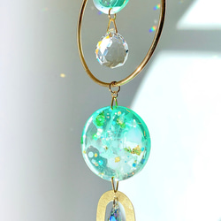 【mooncho様】天然石　水晶　ファーボール　ジャンピング猫　レジン　チャーム mooncho様】天然石 水晶 ファーボール ジャンピング猫 レジン