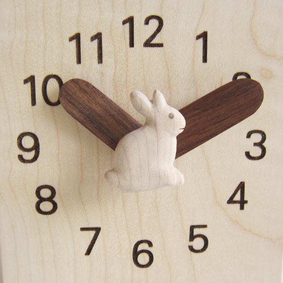 うさぎのスクエアー置き時計 4枚目の画像