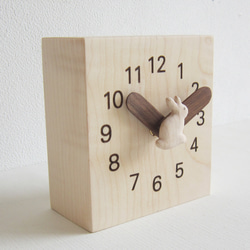 うさぎのスクエアー置き時計 3枚目の画像