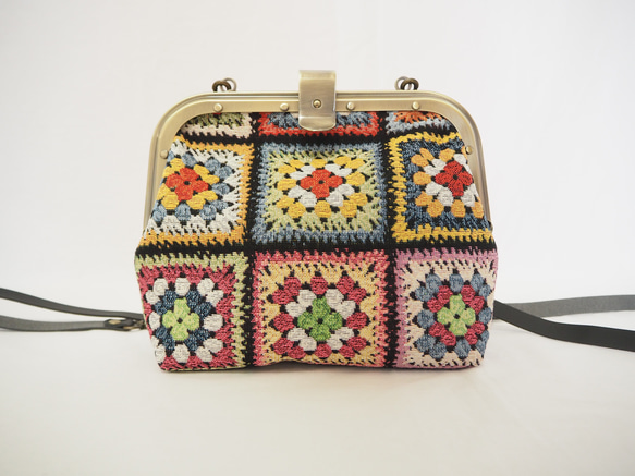 グラニースクエア風ゴブラン　カシメ留め口金の２wayバッグ 4枚目の画像