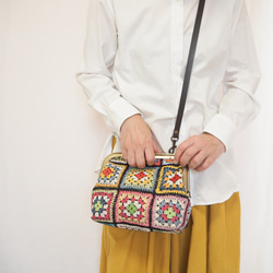 グラニースクエア風ゴブラン　カシメ留め口金の２wayバッグ 3枚目の画像