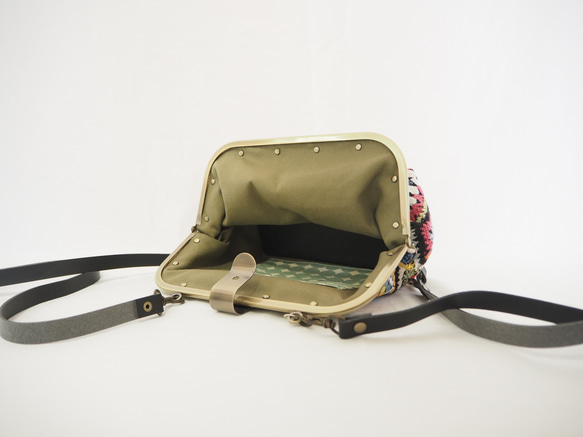 グラニースクエア風ゴブラン　カシメ留め口金の２wayバッグ 8枚目の画像