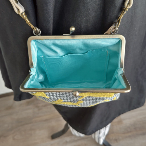 送料無料】ミナペルホネンrunrunrunランランランLグリーン/がま口