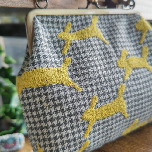 送料無料】ミナペルホネンrunrunrunランランランLグリーン/がま口