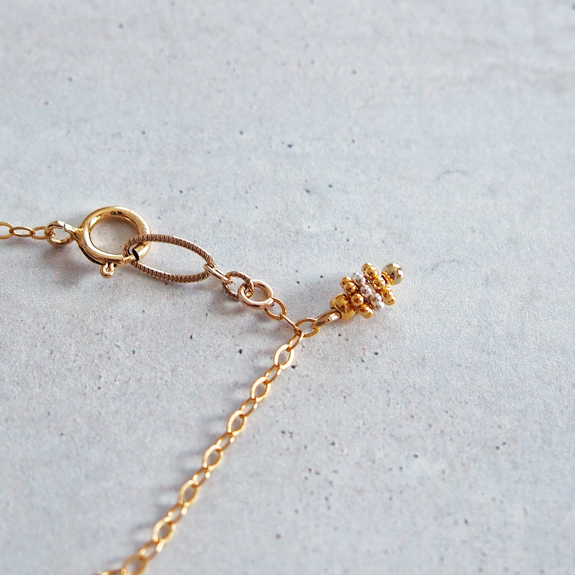 クリスタルクォーツ　ツリーカービング　チェーンネックレス　14kgf