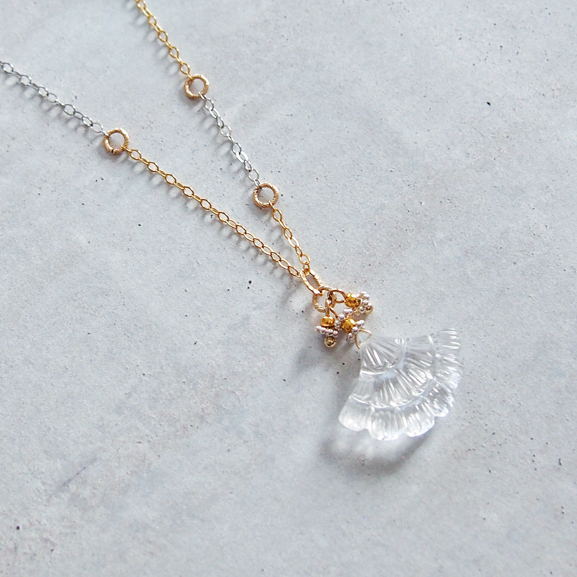 クリスタルクォーツ　ツリーカービング　チェーンネックレス　14kgf