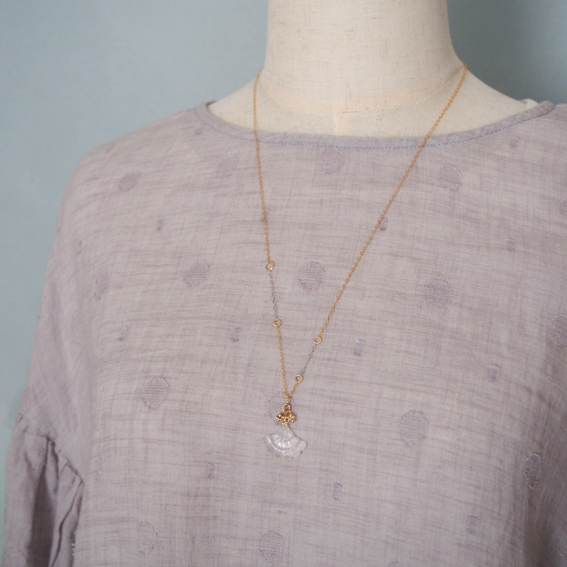 クリスタルクォーツ　ツリーカービング　チェーンネックレス　14kgf