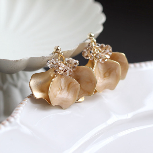 MUZE ミューズ ピアス 即完品