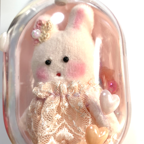 ❤️在庫処分SALE送料無料❤️☆カプセルケース入りうさぎちゃん