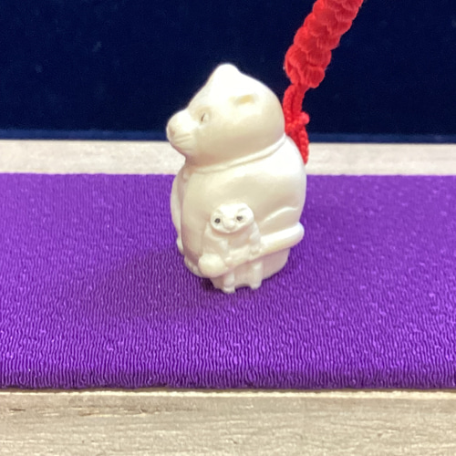 牙 根付 ☆本象牙根付（猫）Y-33※※ キーホルダー 石橋象牙店 通販 18094993