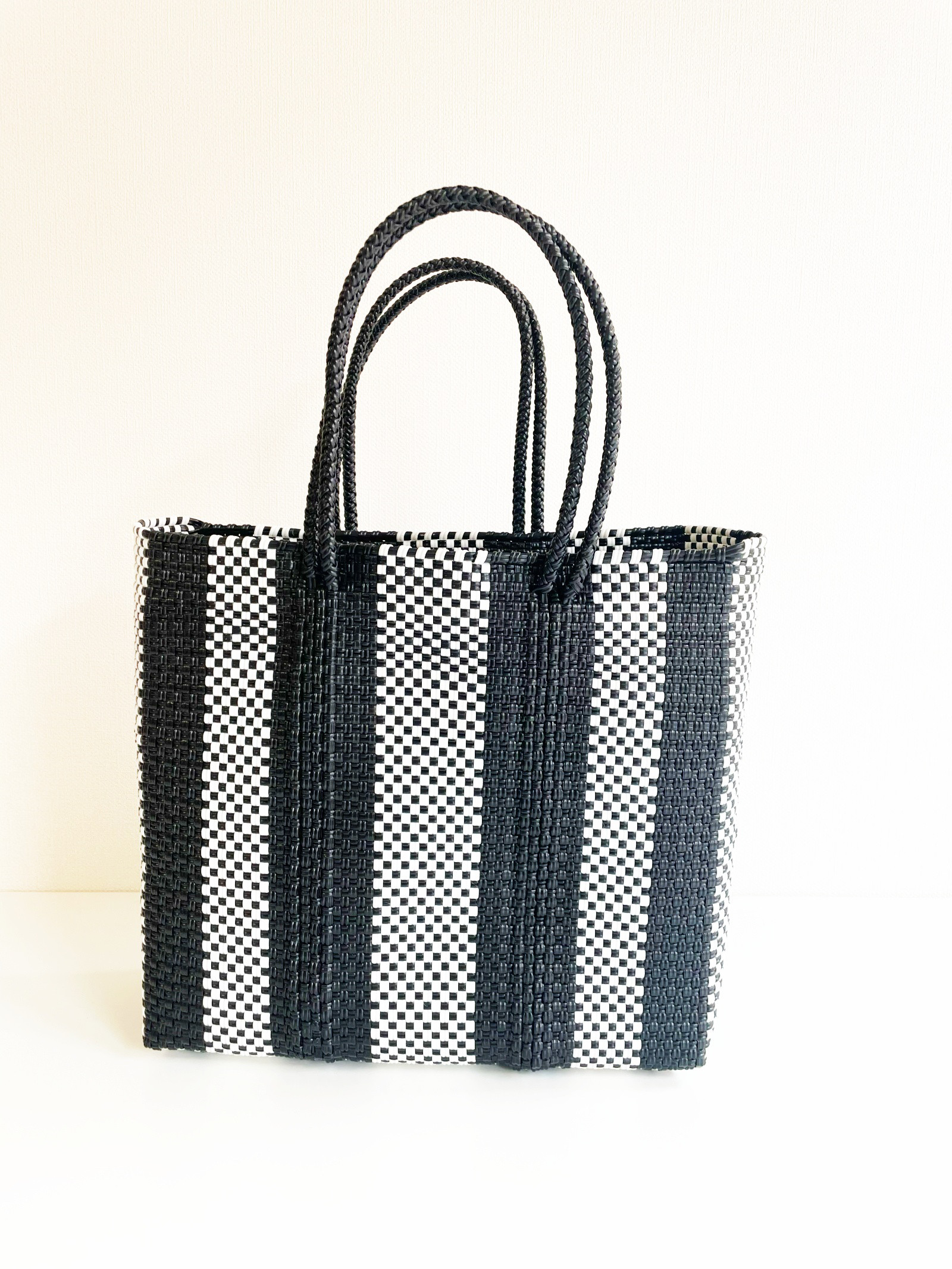 MERCADO BAG - ZIGZAG - Black / White (BOAT STYLE) | Letra
