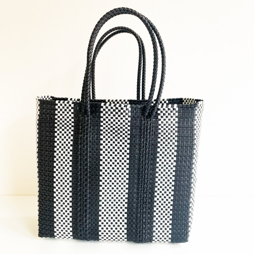 上品なスタイル メルカドバッグ BIRD STYLE かごバッグ BLACK×WHITE STRIPE / M バッグ