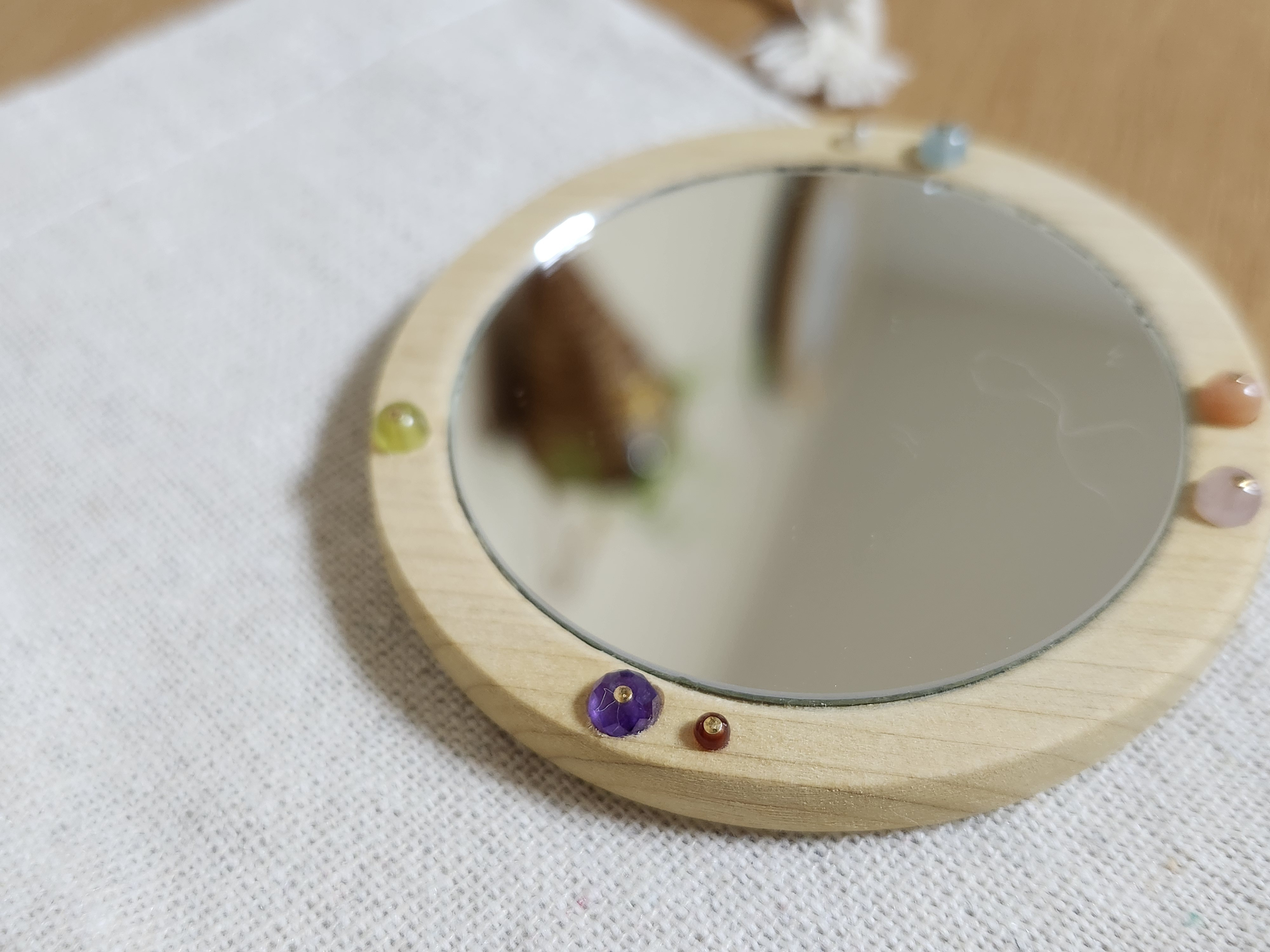 harmony mirror（桧×クリスタルのコンパクトミラー） 4,620円