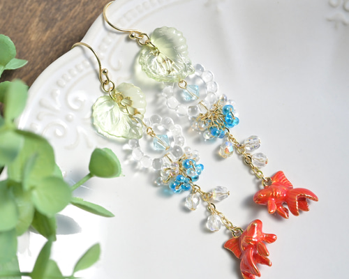 151】金魚鉢のピアス／イヤリング／熱帯魚