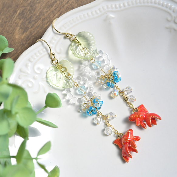 浴衣にオススメ】金魚鉢の金魚 ピアス/イヤリング ピアス（フック