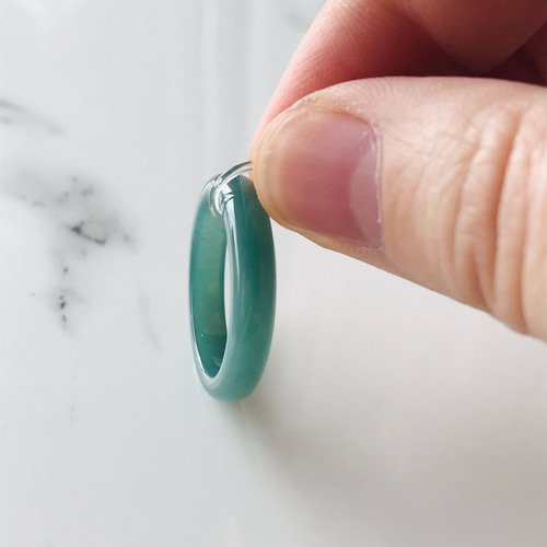 R58-005］ 翡翠くりぬきリング天然石グアテマラ産19.5号