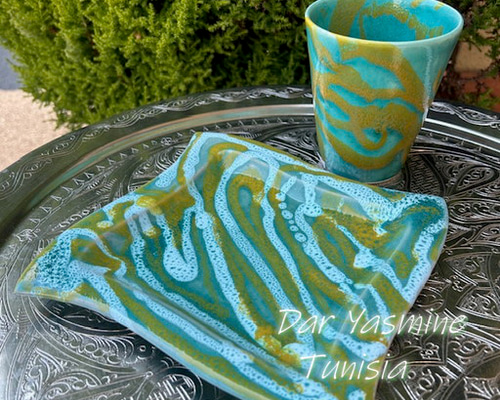 ハネンさんのカラフル陶器　プレート約22cmとマグカップセット　サパJT ハネンさんのカラフル陶器 プレート約22cmとマグカップセット サパJT