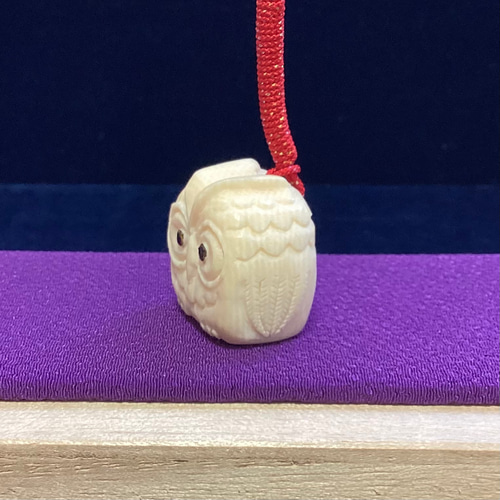 天然素材のフクロウ根付＊新品サイズ2.4x2.5cm 楽天市場】福合わせ根付 フクロウフクロウ ふくろう 梟 雑貨 金