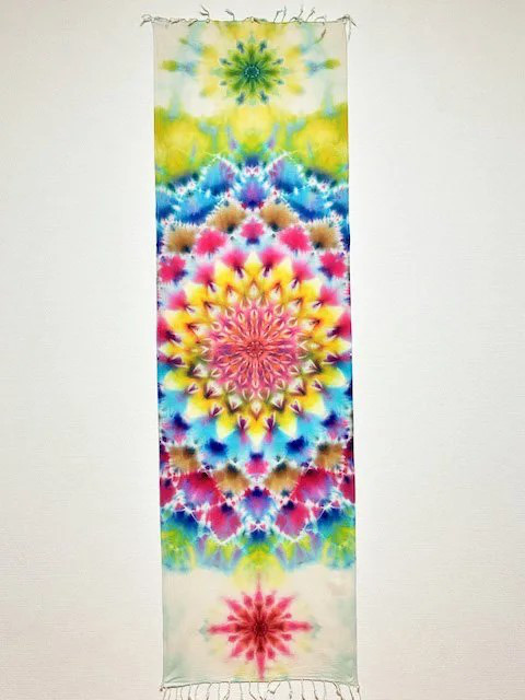 タイダイ染め　ストール　上下非対称の色合いが美しい神秘的な大曼荼羅 HD21-98