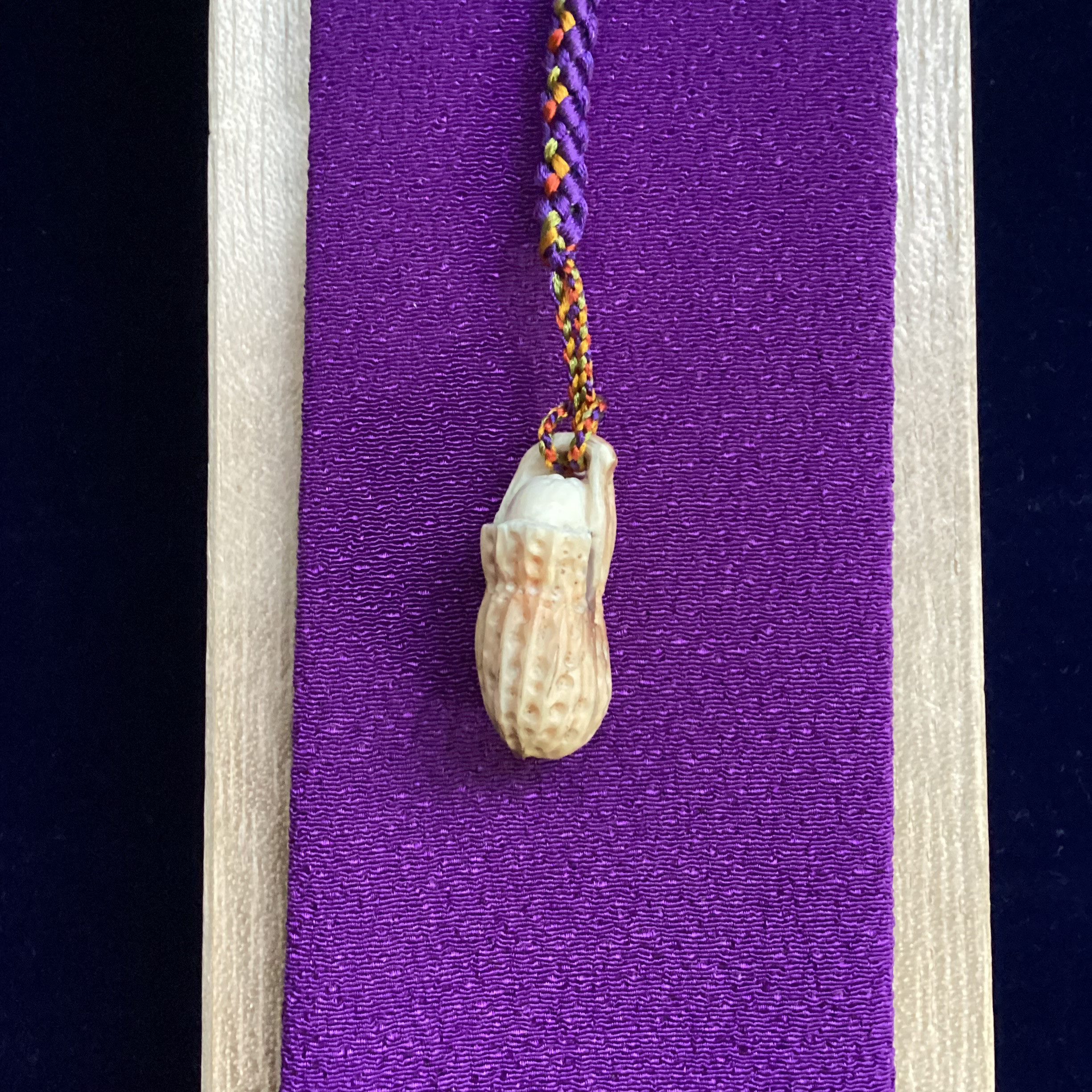 ☆本象牙根付（落花生）Y-41※※ 12,000円