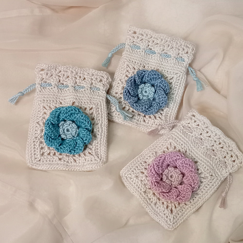 立体花モチーフ ミニ巾着ポーチ 小物入れ コットン プチギフト 巾着袋