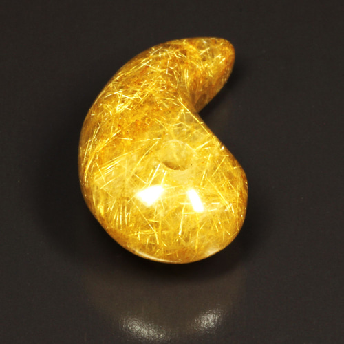 ゴールデン ルチル Q 勾玉 限定勾玉 °˖✧ ゴールデンルチルクォーツ ✧˖° | MENOYA Group