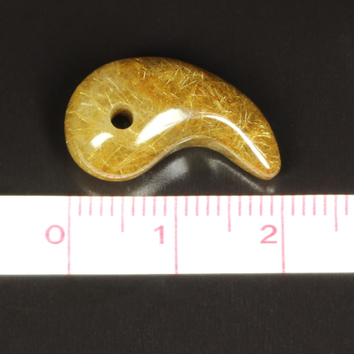 濃密に内包する金針】一点物 ゴールドルチルクォーツ 勾玉