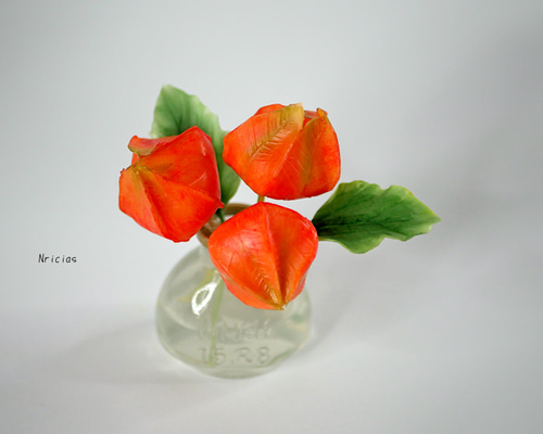 ビーズフラワー　ほおずき スケスケ鬼灯できました☺︎ 今年は茎付きの方 中の実が取れ