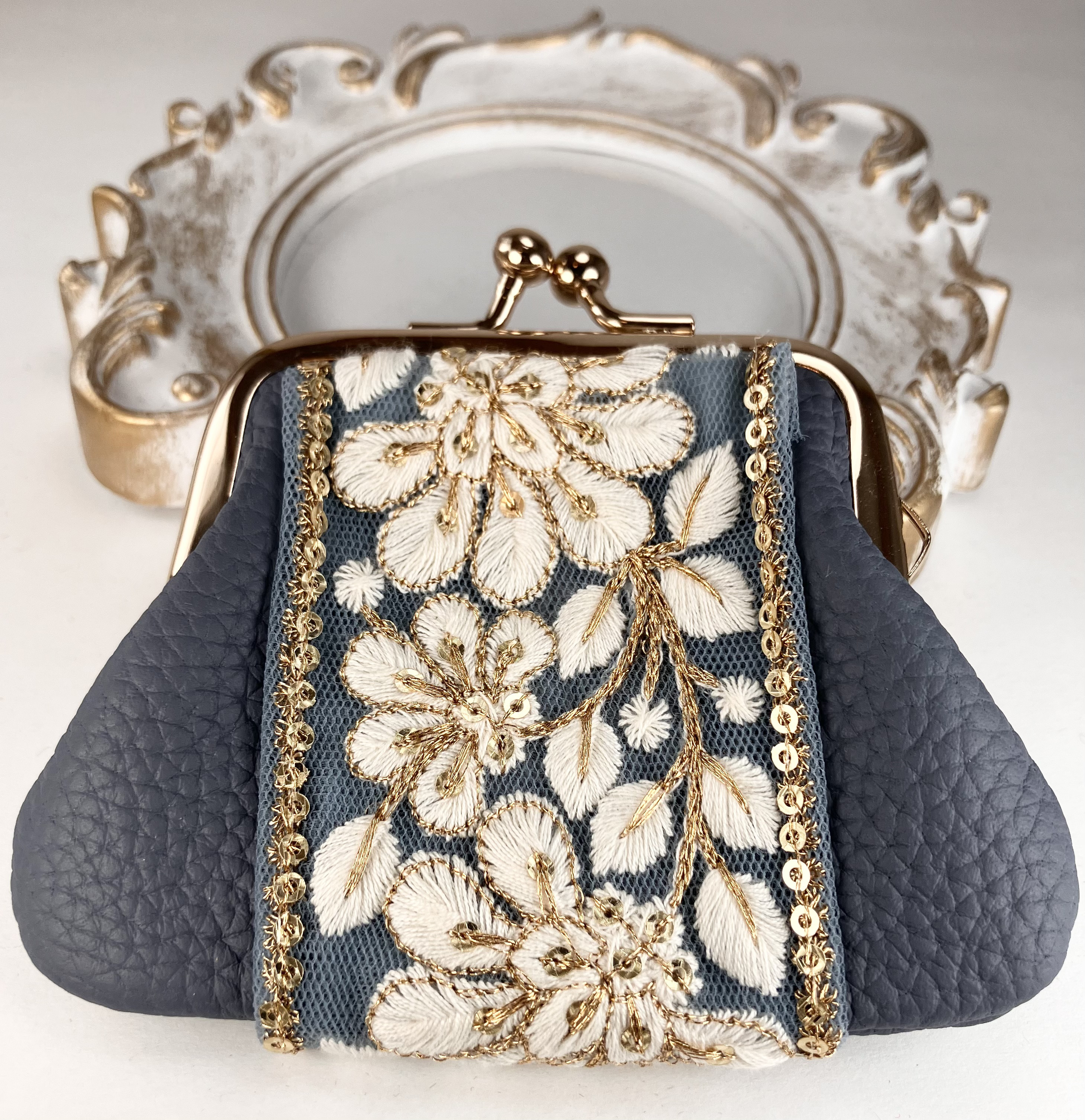 KOHATANꕤ.·*.インド刺繍　ミニポーチ　小物入れ　小銭入れ