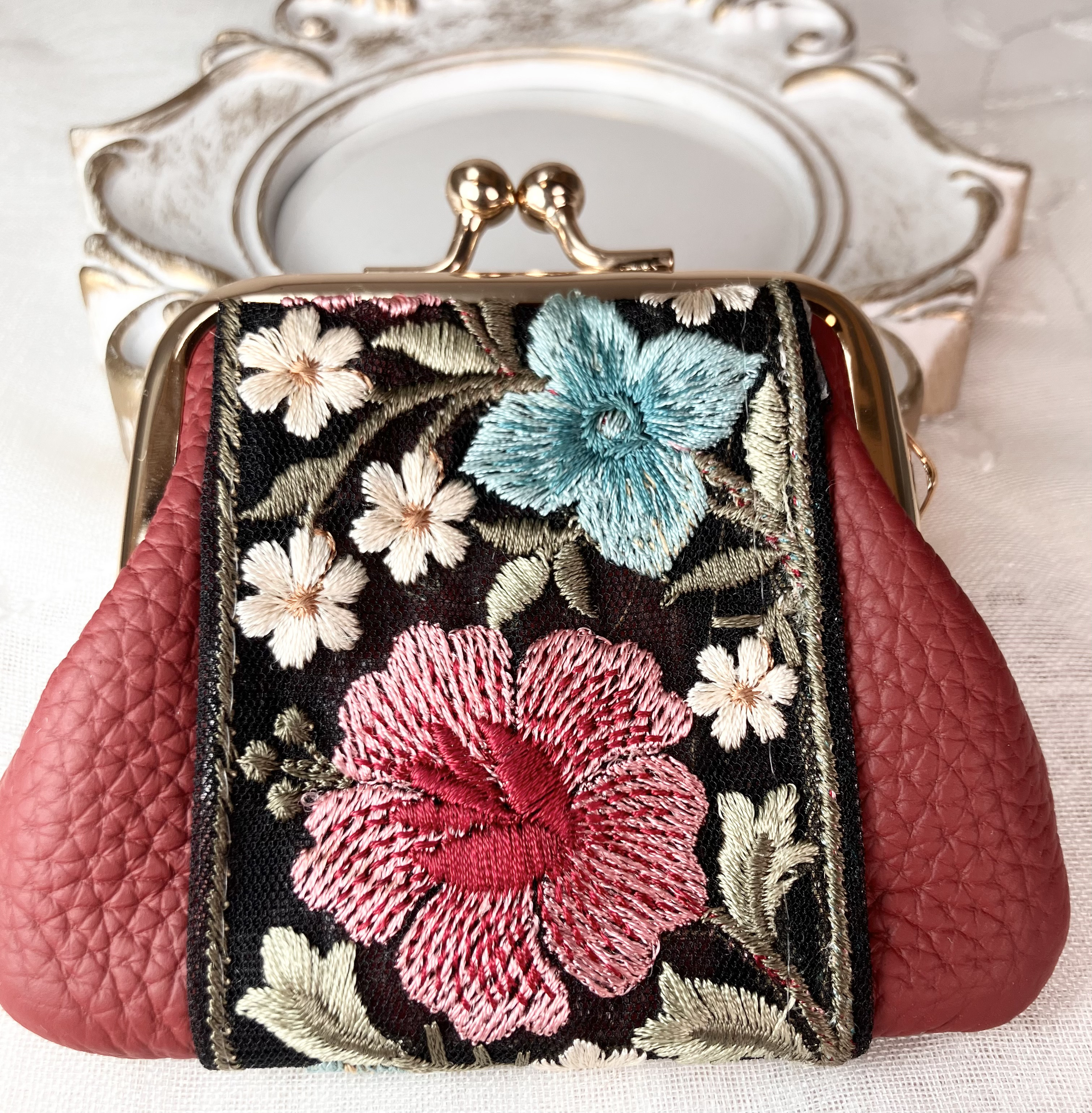 KOHATANꕤ.·*.インド刺繍　ミニポーチ　小物入れ　小銭入れ KOHATANꕤ.·*.インド刺繍 ミニポーチ 小物入れ 小銭入れ 限定1点