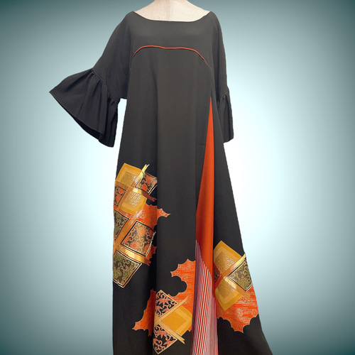 際立つ品格 黒留袖 アクセントカラーワンピース 着物リメイク 高級