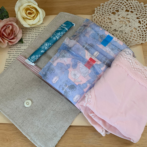 リバティ*サニタリーポーチ【Emily/エミリー】化粧ポーチ*イニシャル  