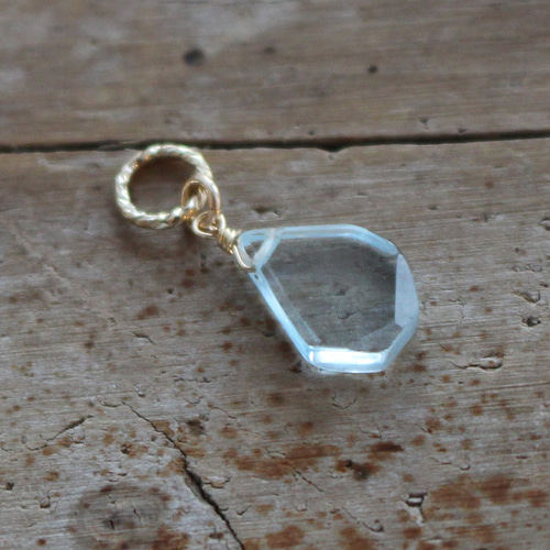 ✨涼やかなクリアブルー✨ スカイブルートパーズ＜スライスカット＞の