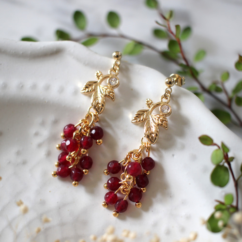 天然石〉ジェイド＆リーフの秋色ピアス/イヤリング ピアス（その他