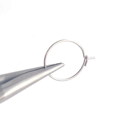 ese76-1【20個/10ペア】約15mm 太さ約0.7mm 華奢 リング状 フープピアス 金具 サージカルステンレス 3枚目の画像
