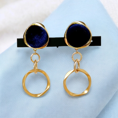 Key of Life▶︎秋冬ベロアカボション×マットゴールド ピアス 