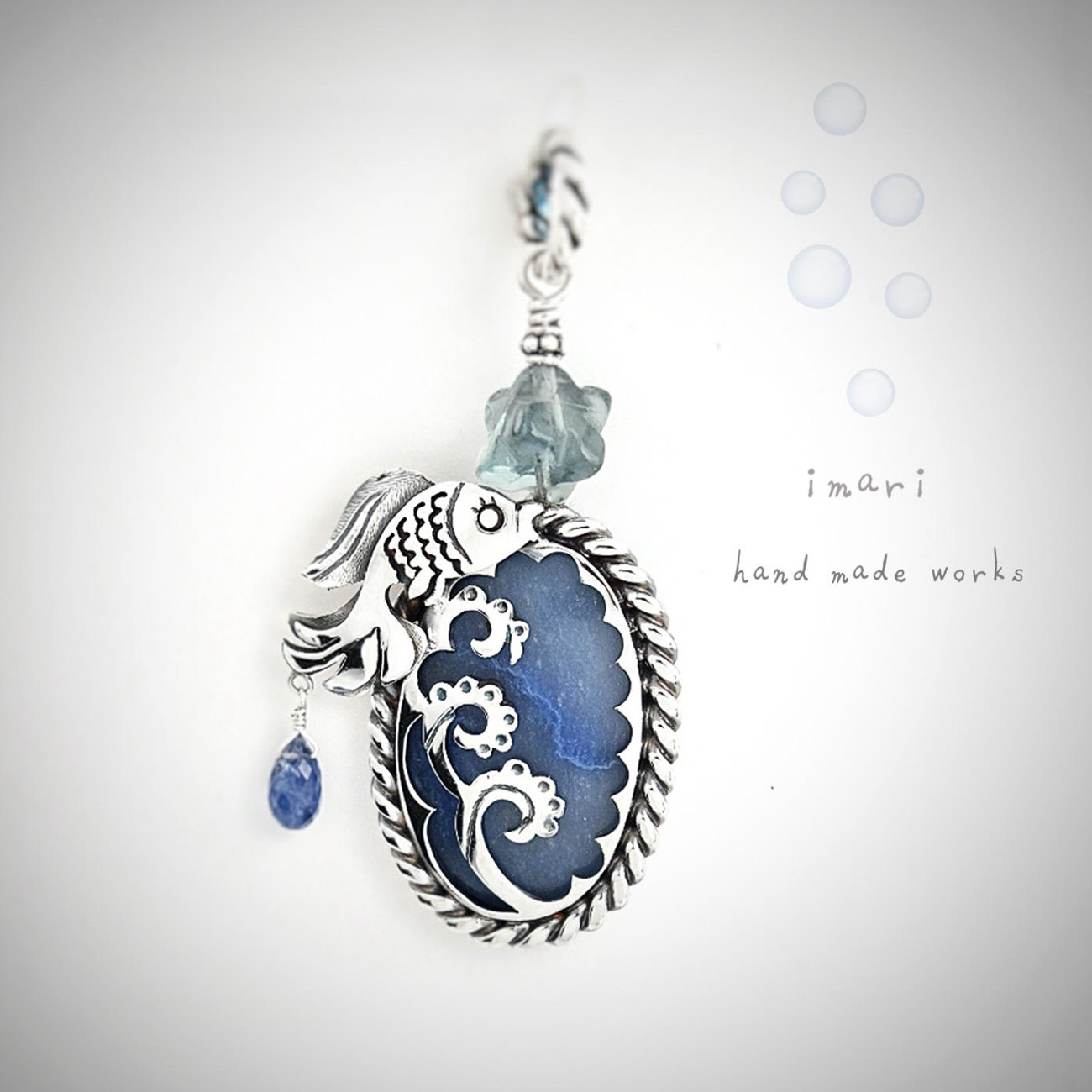 深海☆ブルークォーツのお魚さん☆ペンダントトップ