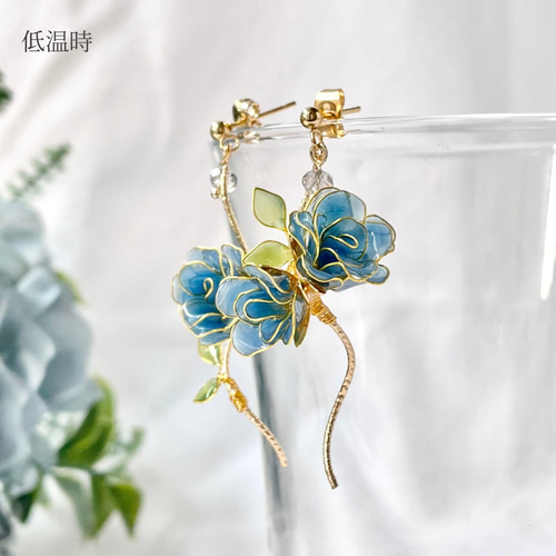 りしゅ様 青薔薇イヤリング(ピアス変更可) りしゅ様 青薔薇イヤリング