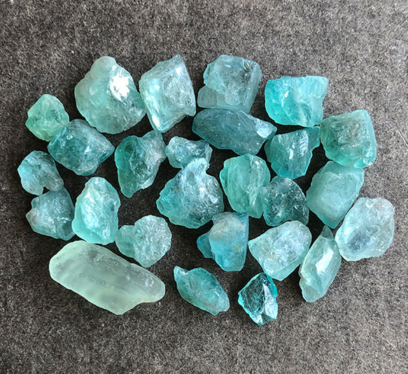 8828 アパタイト 天然石 天然石 Aun planet（発送は月水金のみ） 通販