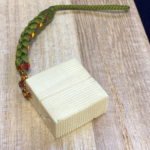 ☆本象牙根付（豆腐に鎹い、ぬかに釘）Y-54※※ キーホルダー 石橋象牙店