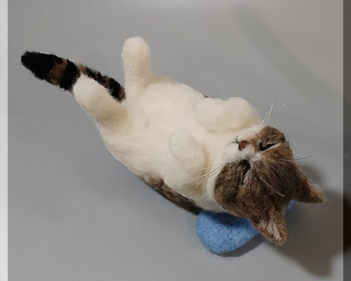 羊毛フェルト 猫 キジシロ猫さん ねこ ネコ 猫フィギュア 羊毛フェルト