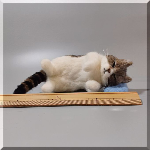 羊毛フェルト 猫 キジシロ猫さん ねこ ネコ 猫フィギュア 羊毛