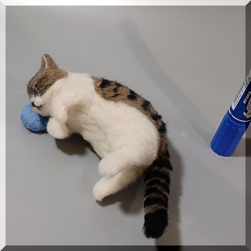 羊毛フェルト 猫 キジシロ猫さん ねこ ネコ 猫フィギュア 羊毛