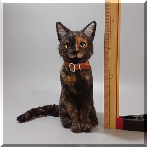 流行に  羊毛フェルト 羊毛フェルト 猫フィギュア ネコ ねこ サビ猫 猫 羊毛フェルト